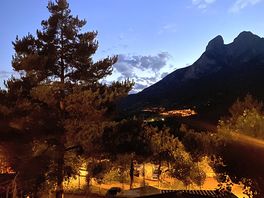 Vista do campo à noite