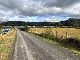 Route d'accès au camping