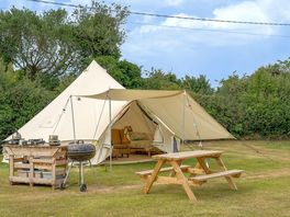 Clover tent