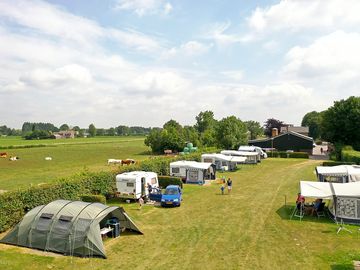Emplacements avec vue sur la ferme