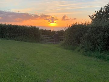 Zonsondergang op de camping